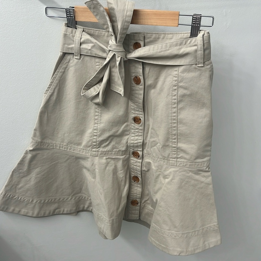 Banana Republic khaki safari skirt - Size 0